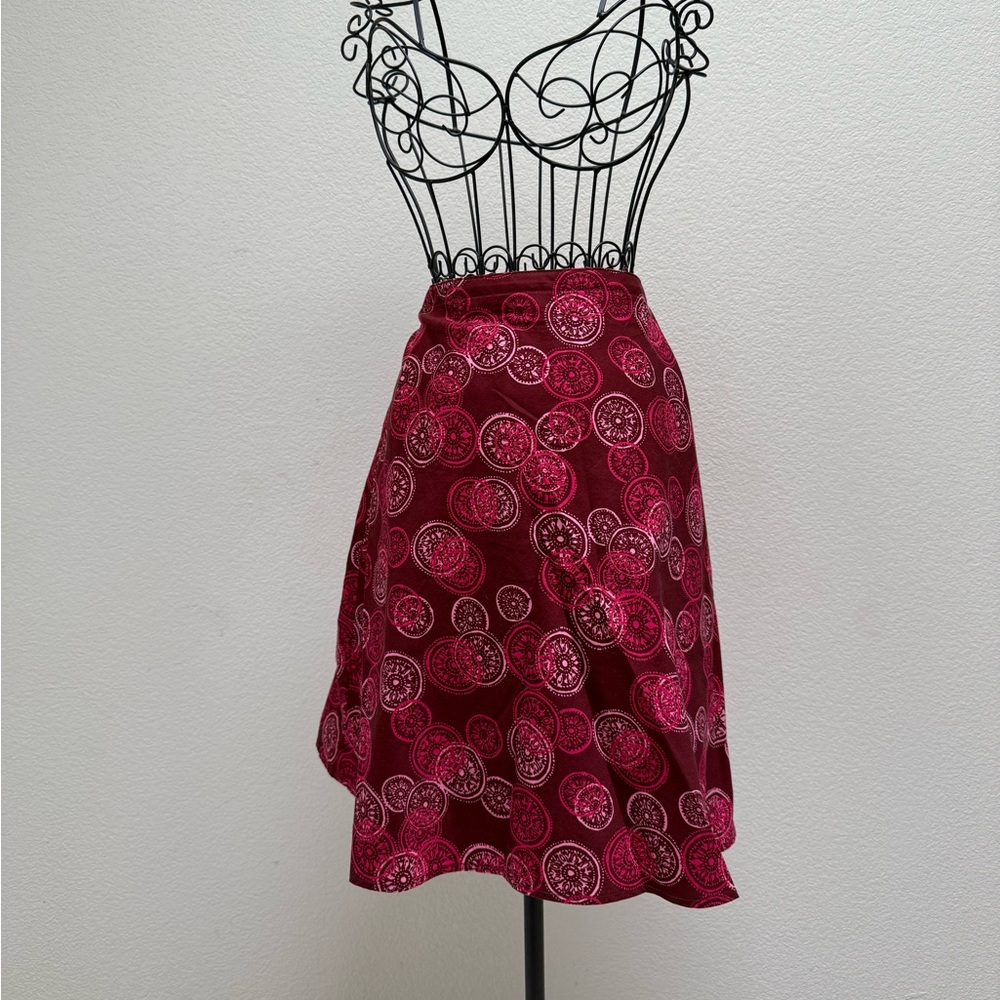 Chic A-Line Skirt with Red Circle Pattern